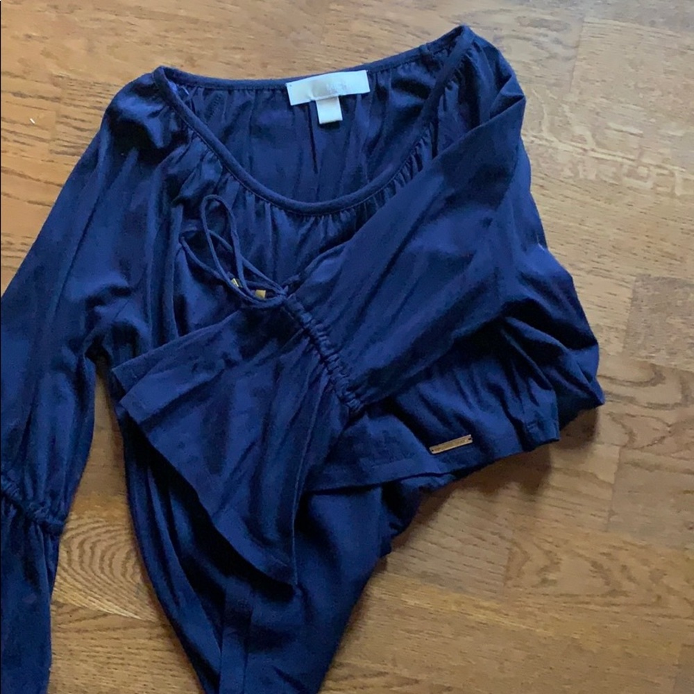 Michael Kors casual top. 3/4 bell sleeves - Picture 2 of 4